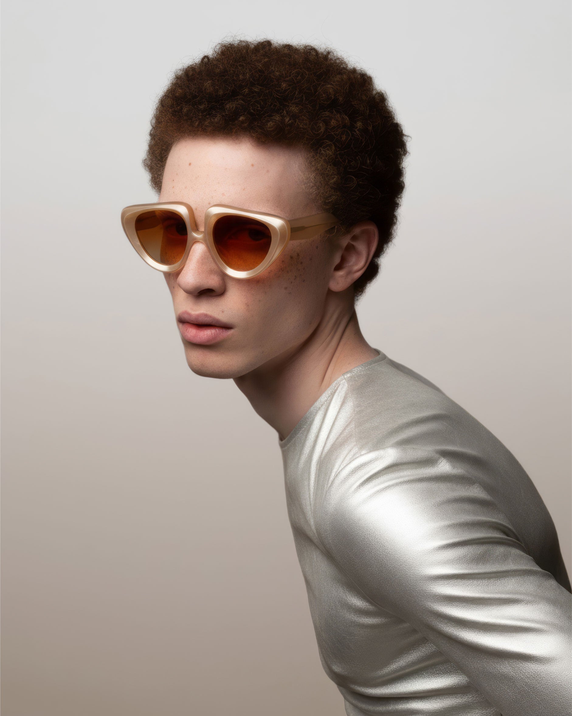 LAG 003 x PEARL OCHRE