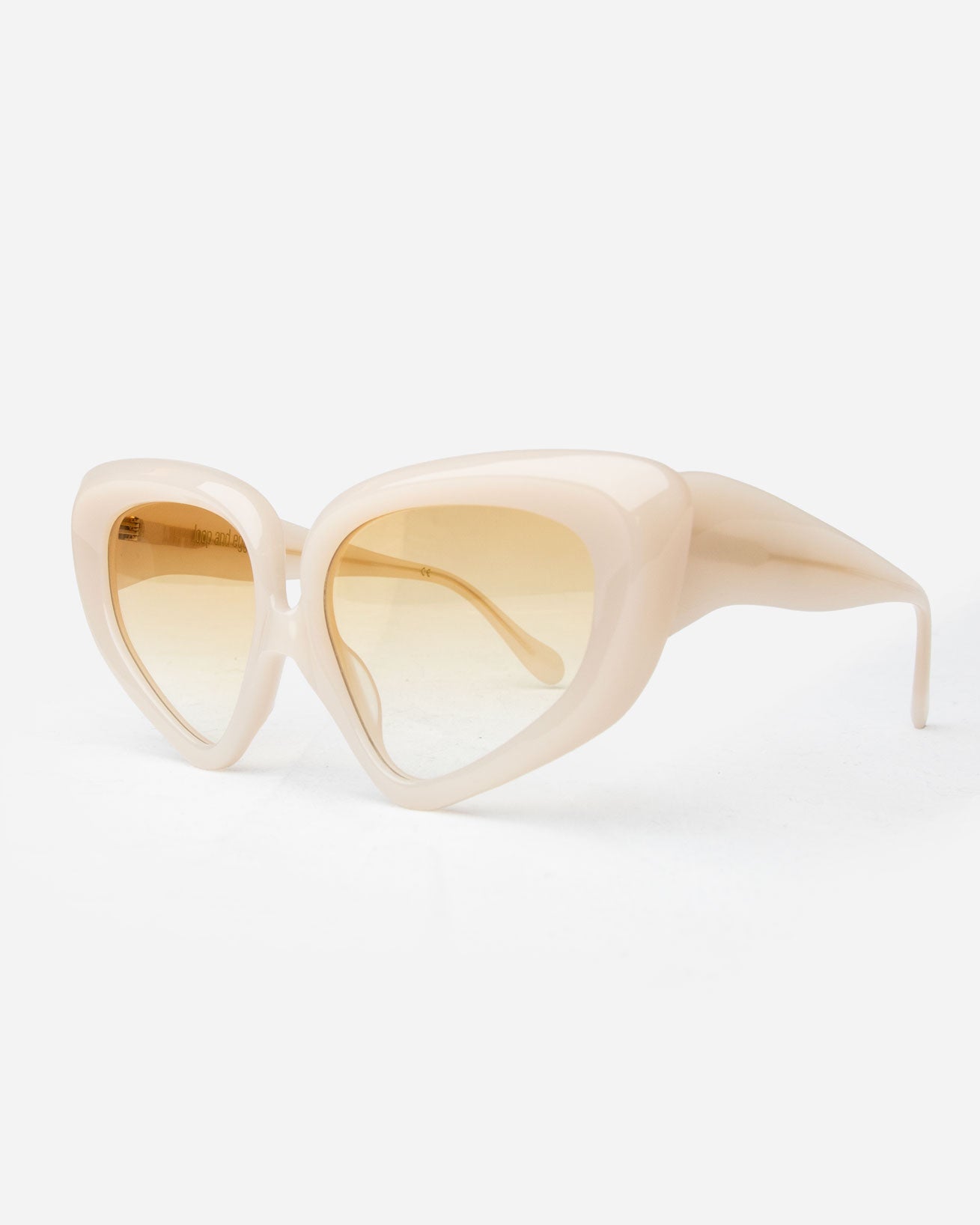 LAG_002 X WHITE CREAM