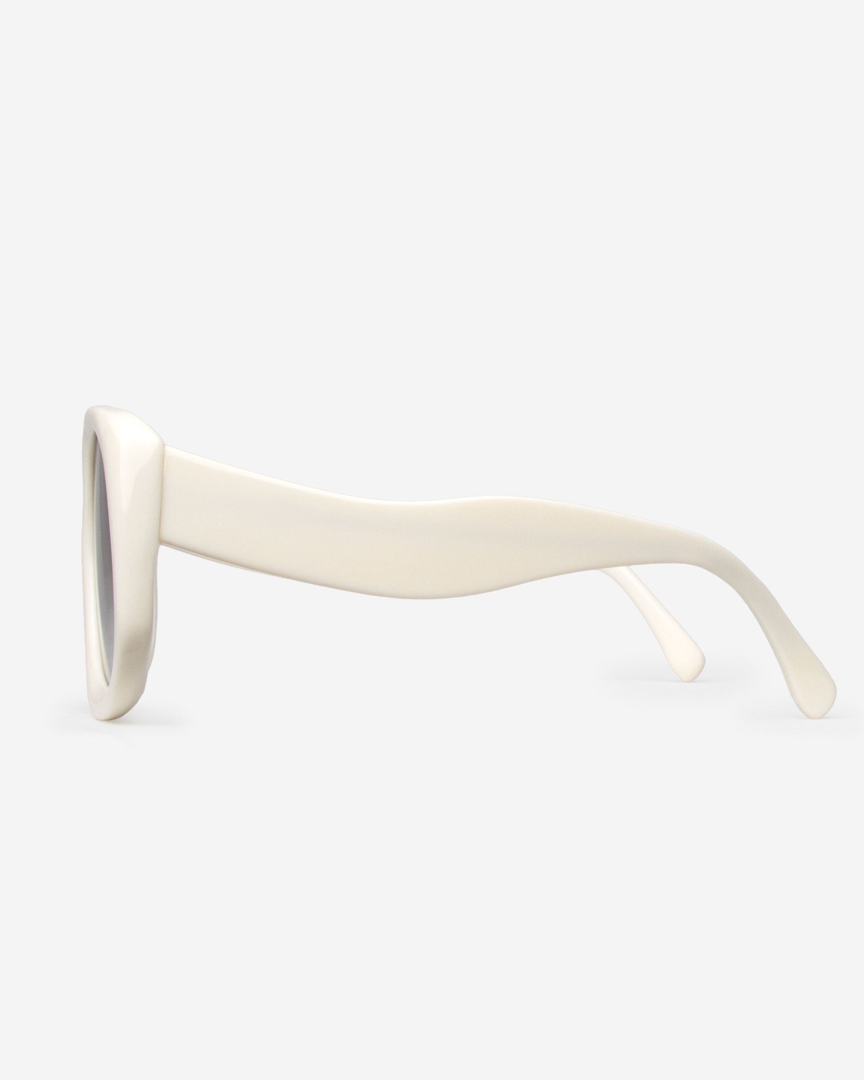 LAG_001 X WHITE