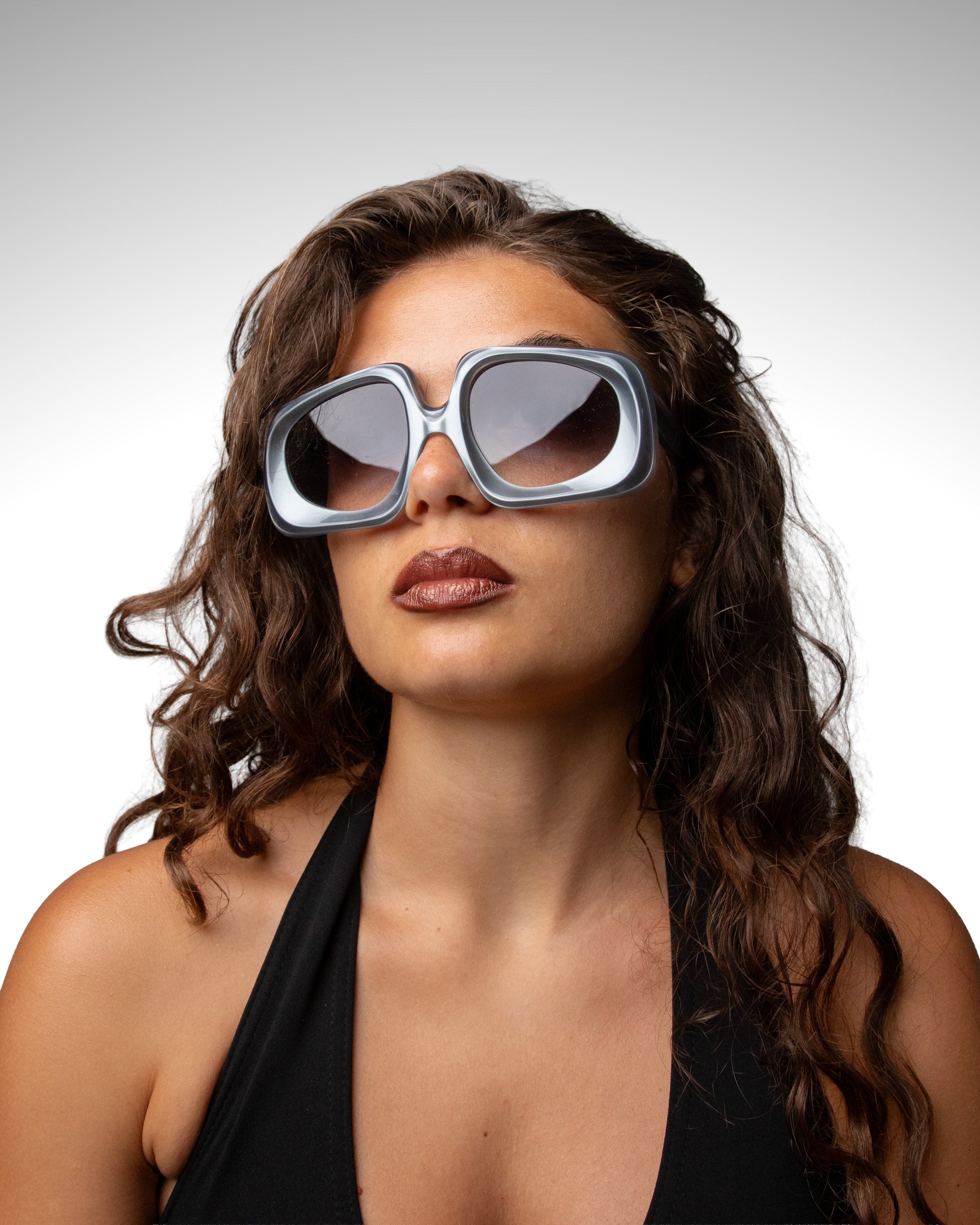 LAG_004 x METALLIC GREY