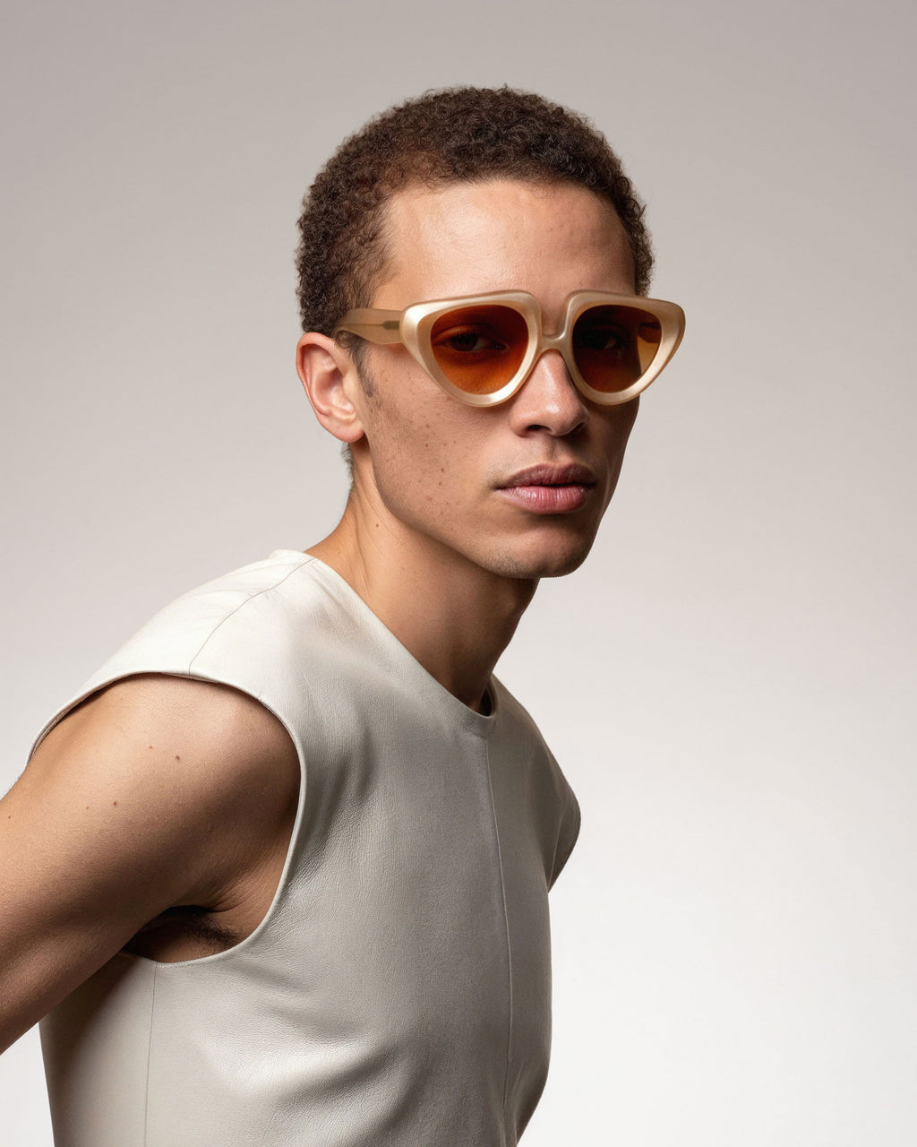 LAG 003 x PEARL OCHRE