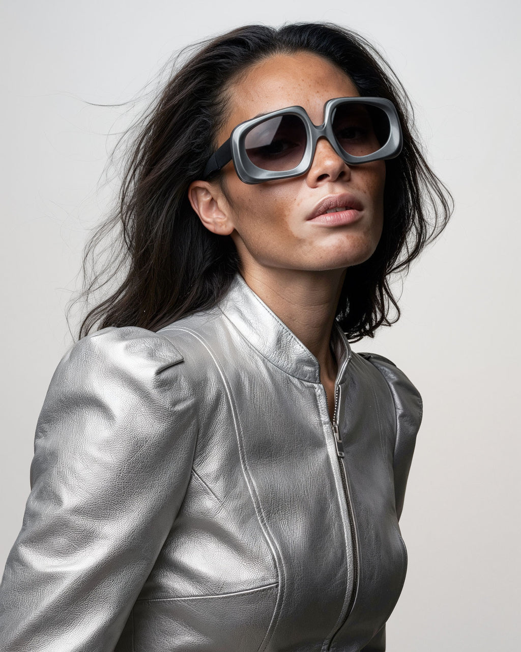 LAG_004 x METALLIC GREY