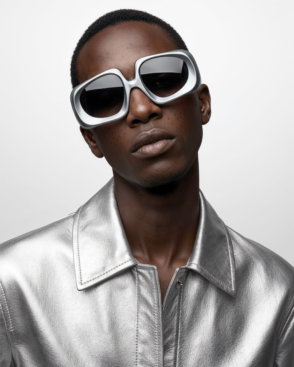 LAG_004 x METALLIC GREY