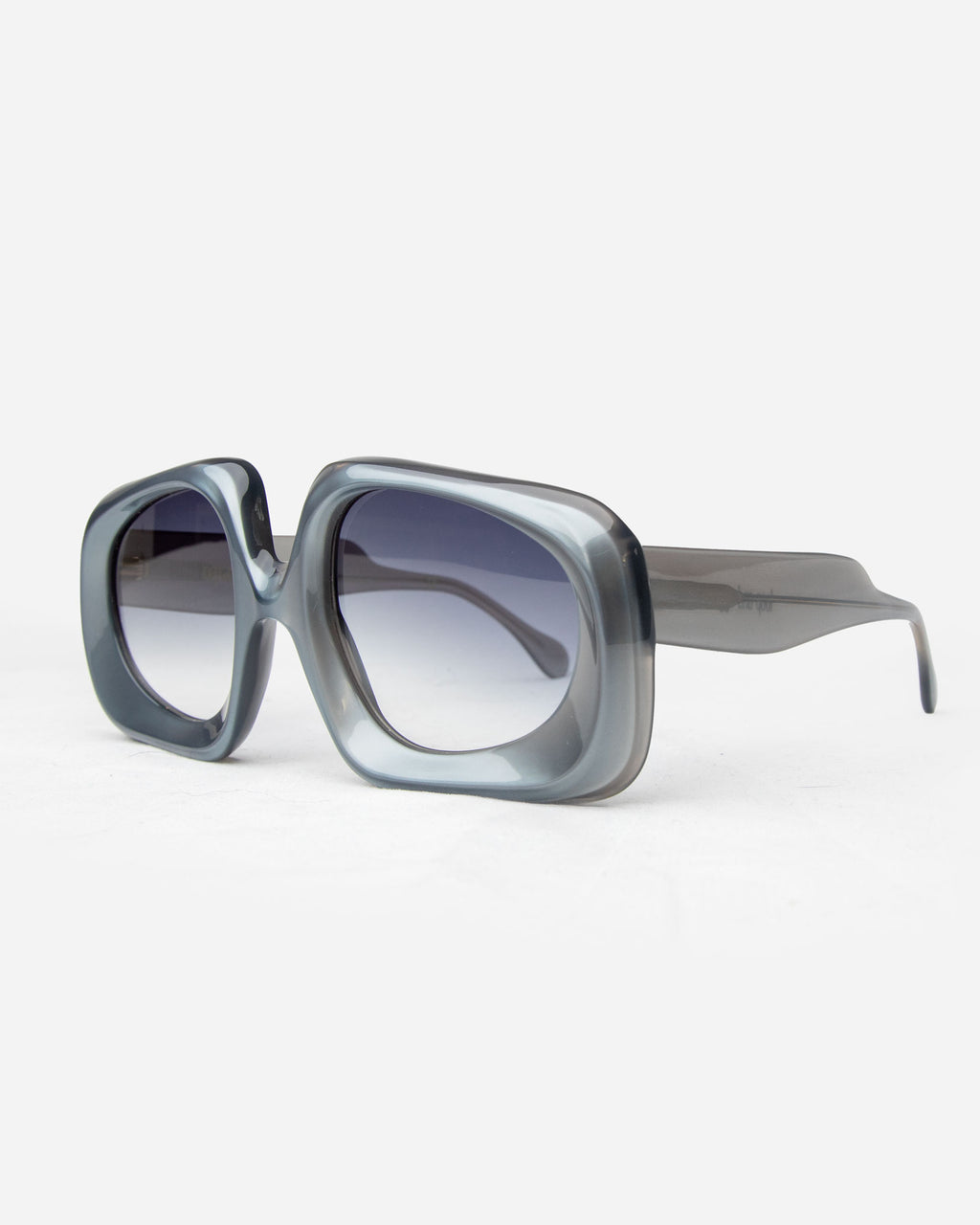 LAG_004 X METALLIC GREY